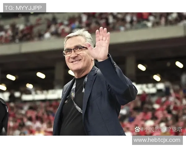 背叛昔日恩师的足球巨星如何在新球队重塑辉煌与荣耀